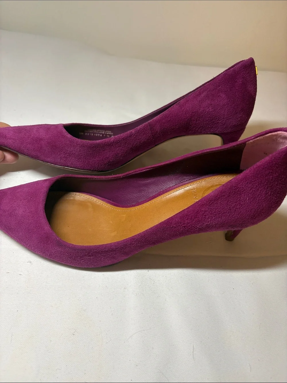Tory Burch Ivy Pointed Toe Fuschia Suede Heels Size 8
